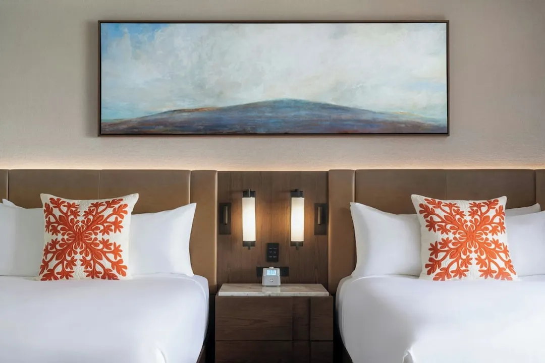 Mauna Kea Beach Hotel, Autograph Collection-Deluxe Room, 2 Double Beds, Golf View, Tower (Newly Renovated)-7