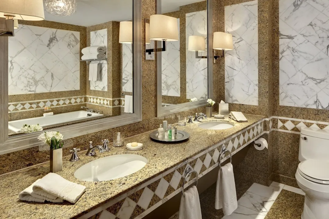 The Towers at Lotte New York Palace-Towers Corner Suite-7