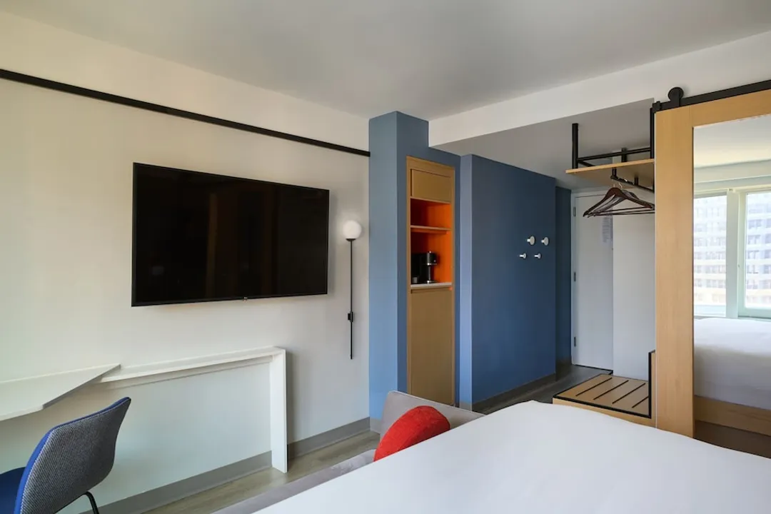 Delta Hotels by Marriott New York Times Square-客房, 1 張特大雙人床-2