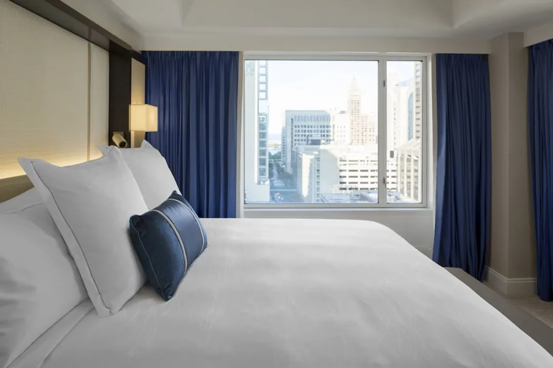 The Peninsula Chicago-Executive Suite-1