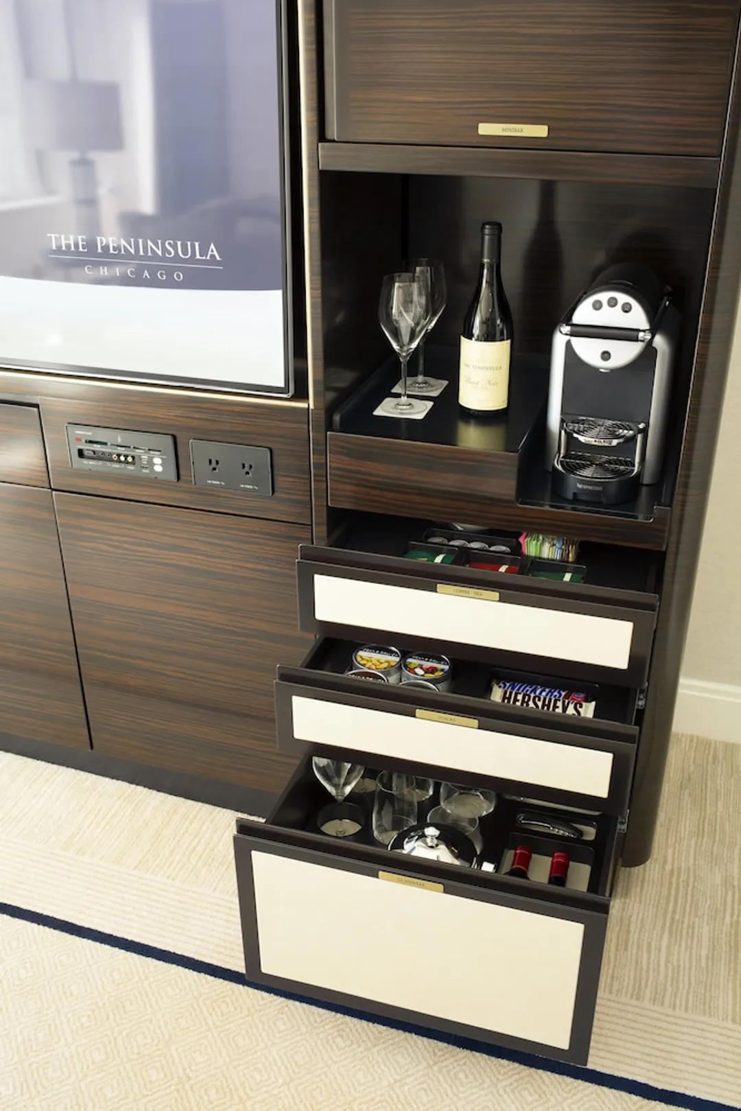 The Peninsula Chicago-Grand Premier King Room-6