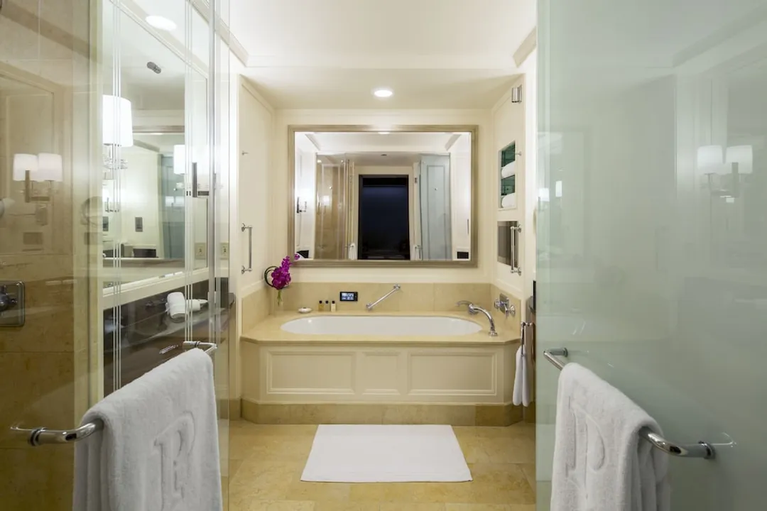 The Peninsula Chicago-Grand Premier Double Room-7