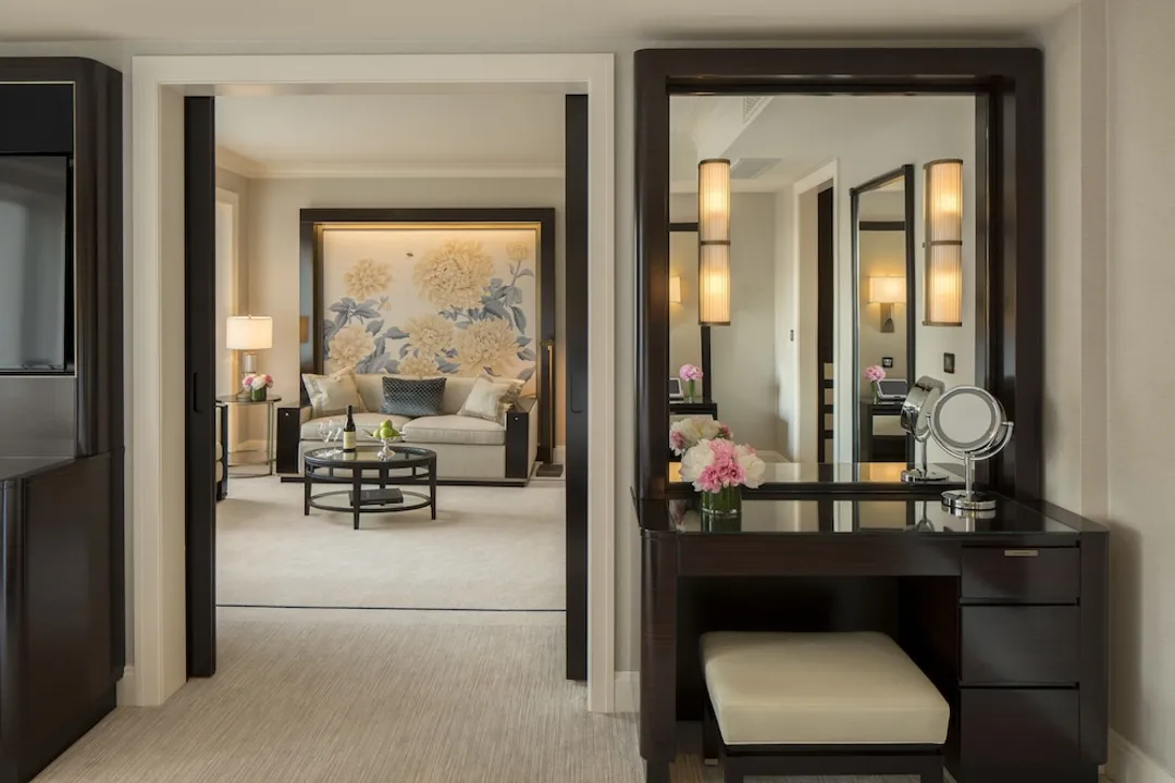 The Peninsula Chicago-Premier Deluxe Suite-3