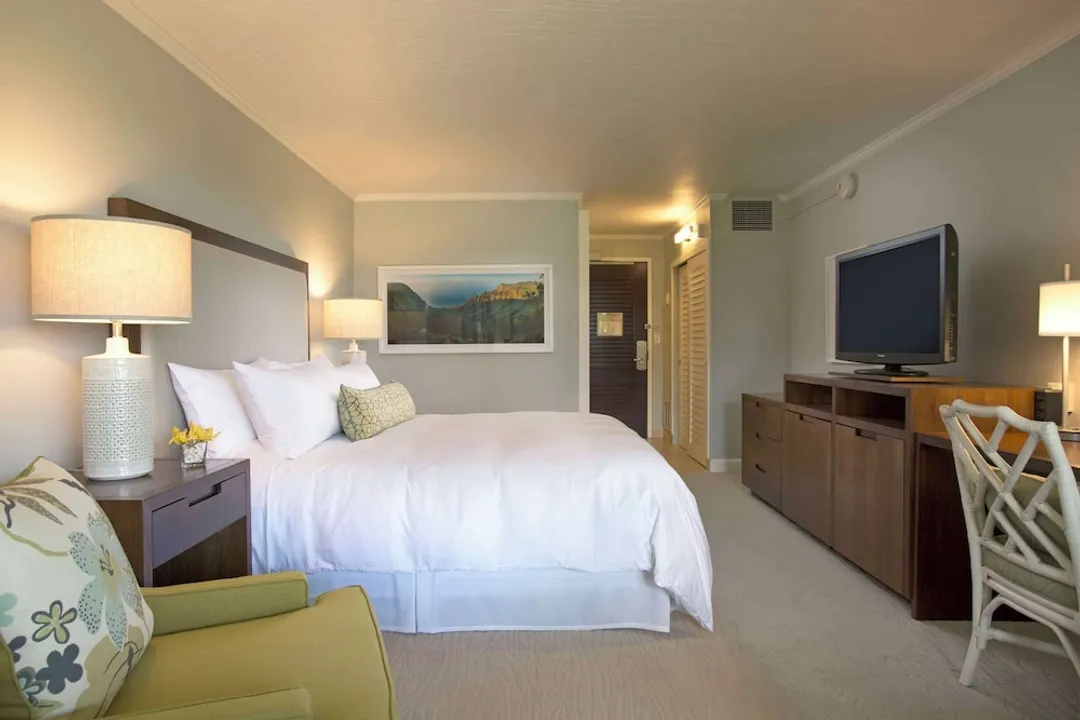 OUTRIGGER Kauaʻi Beach Resort & Spa-Premium Room, 1 King Bed, Partial Ocean View-4