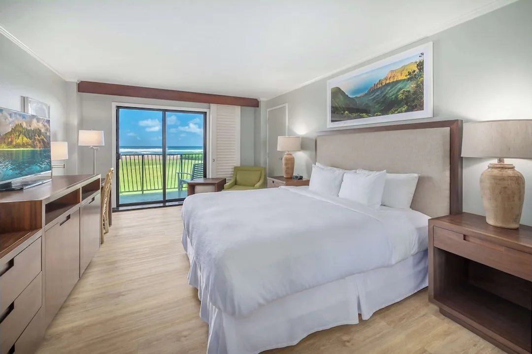 OUTRIGGER Kauaʻi Beach Resort & Spa-Premium Room, 1 King Bed, Partial Ocean View-1