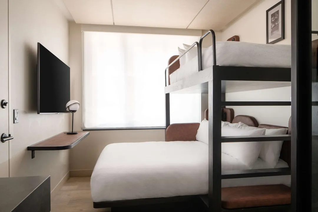 Motto By Hilton New York City Times Square-Bunkbeds, 1 Twin Bed over 1 Queen Bed, City View-2