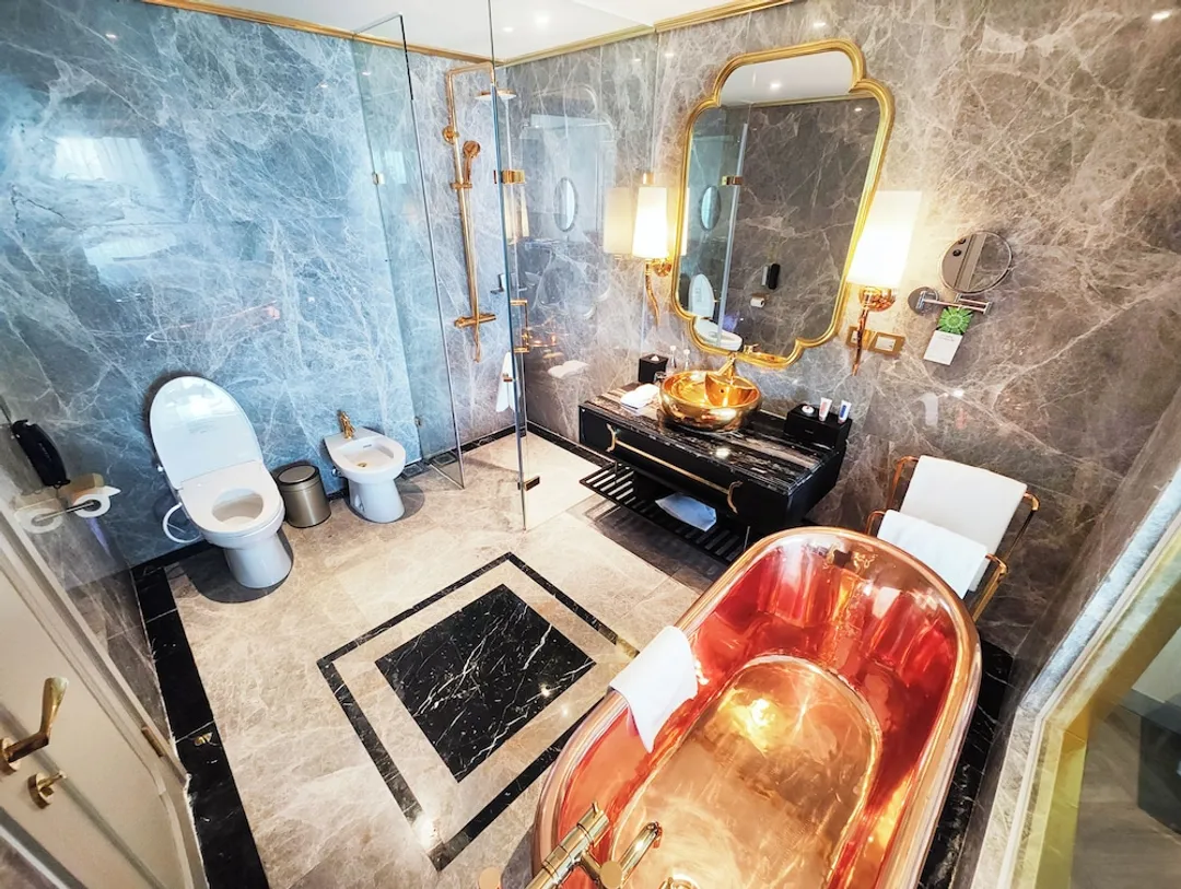 Dolce by Wyndham Hanoi Golden Lake-Classic Room, 1 King Bed (Golden)-4