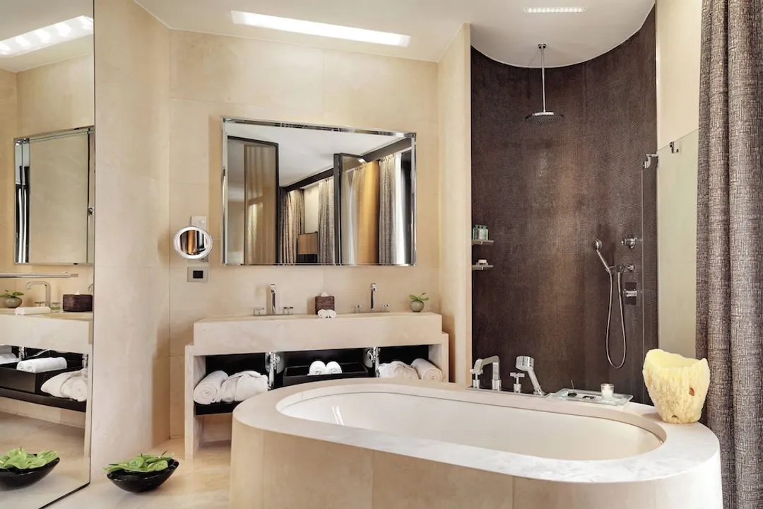 Bvlgari Hotel Milano-Superior Suite, 1 Bedroom, Garden View-3