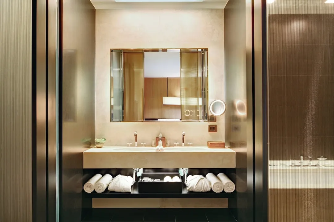 Bvlgari Hotel Milano-Deluxe Room, 1 King Bed-2