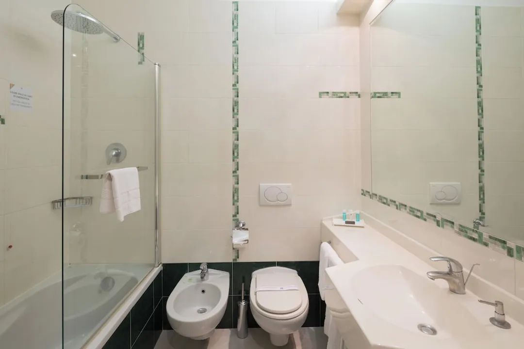 Hotel Nasco-Double or Twin Room-6