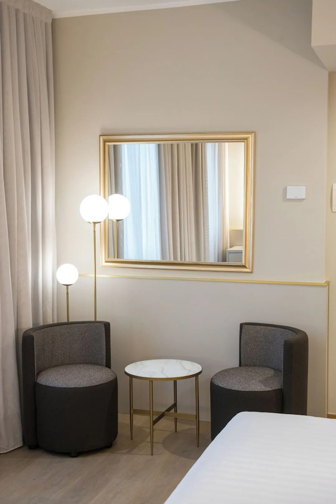 Hotel Nasco-Deluxe Room-5