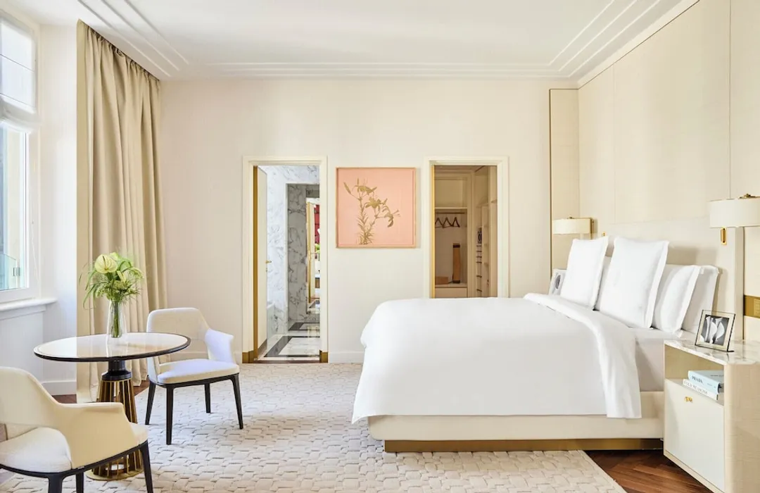 Four Seasons Hotel Milano-Premium Room, 1 King Bed-1