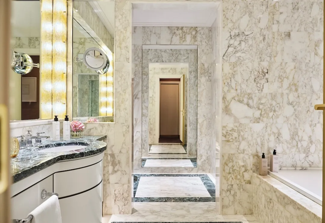 Four Seasons Hotel Milano-Premium Room, 1 King Bed, Garden View-6