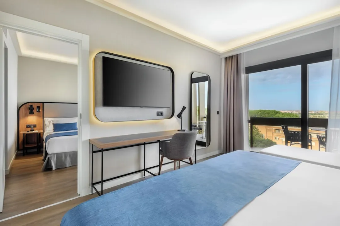 Barceló Roma-Family Room-3