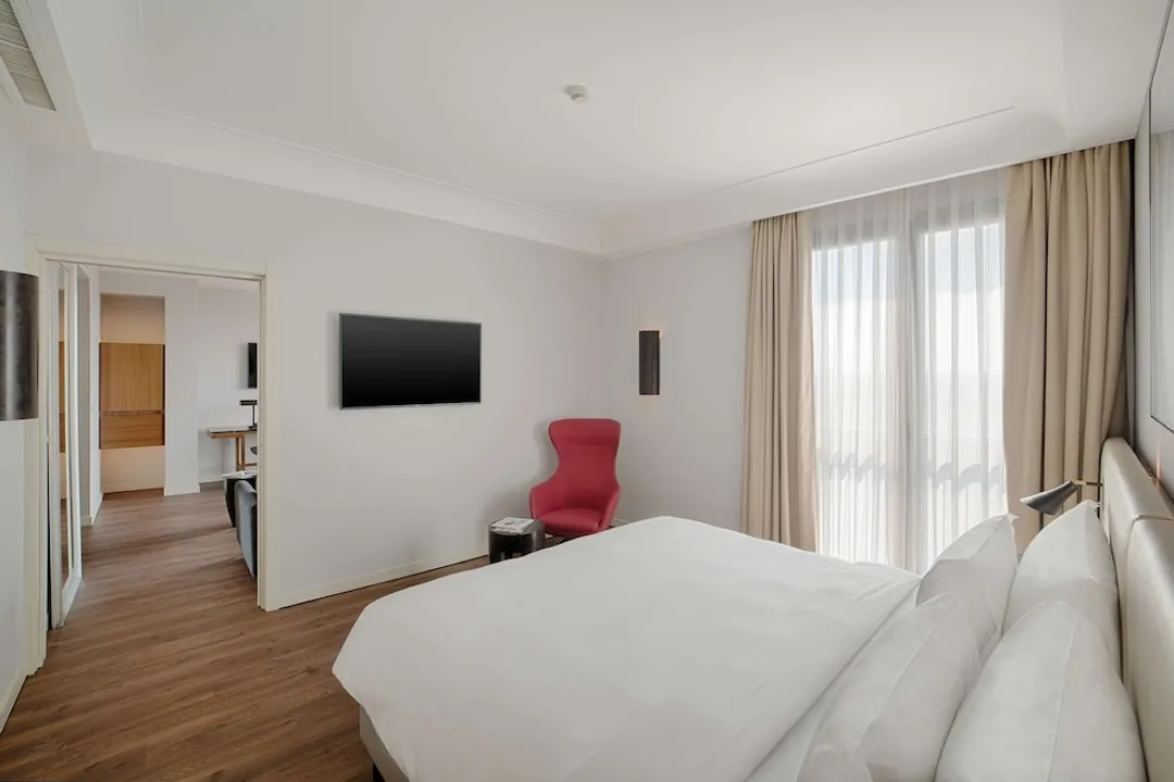 Radisson Blu Hotel, Milan-Family Room, Accessible-3