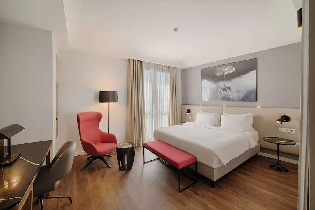 Radisson Blu Hotel, Milan-Family Room, Accessible-1