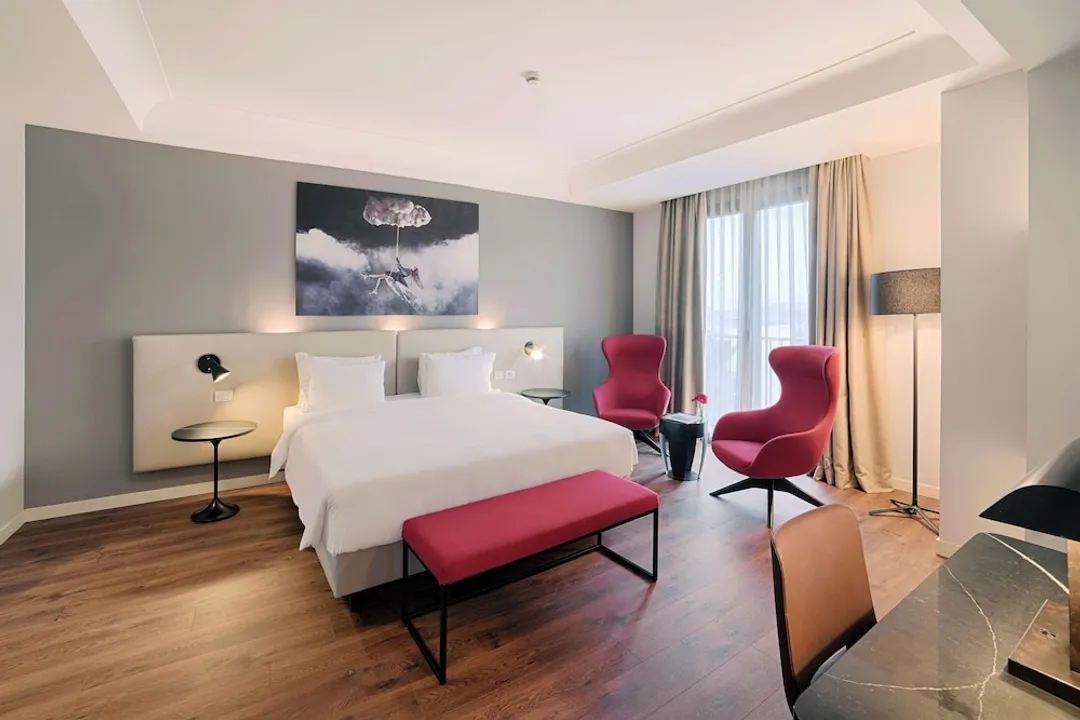 Radisson Blu Hotel, Milan-Premium Room (High Floor)-3