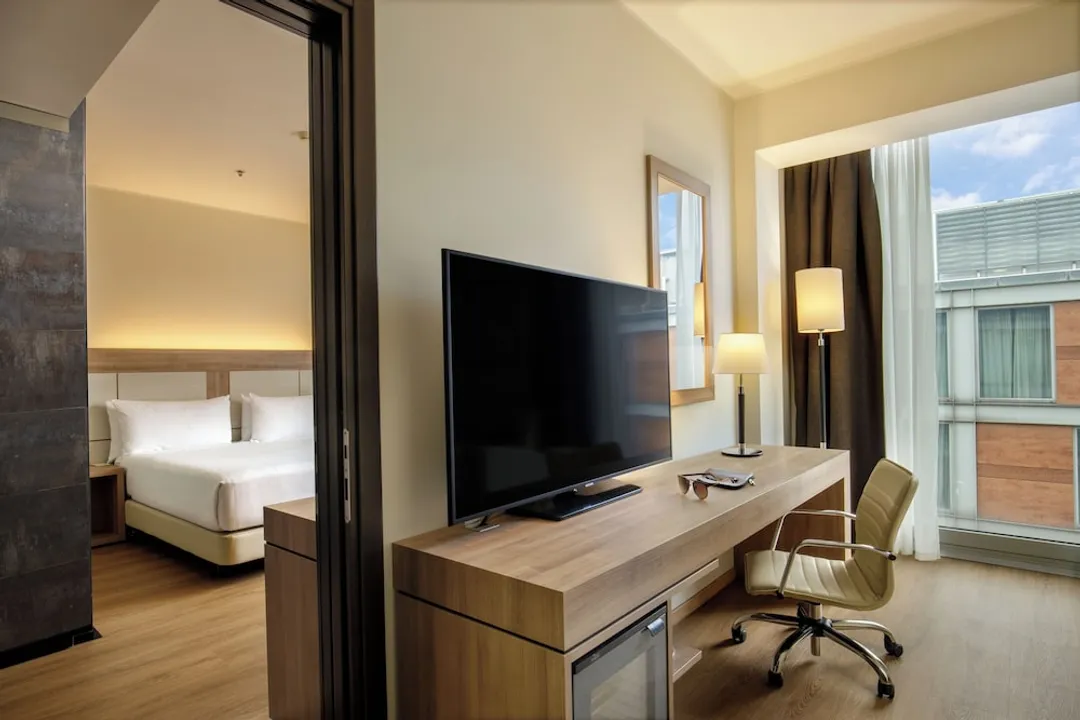 DoubleTree by Hilton Milan-Family Room, Multiple Beds (Connecting Rooms)-2