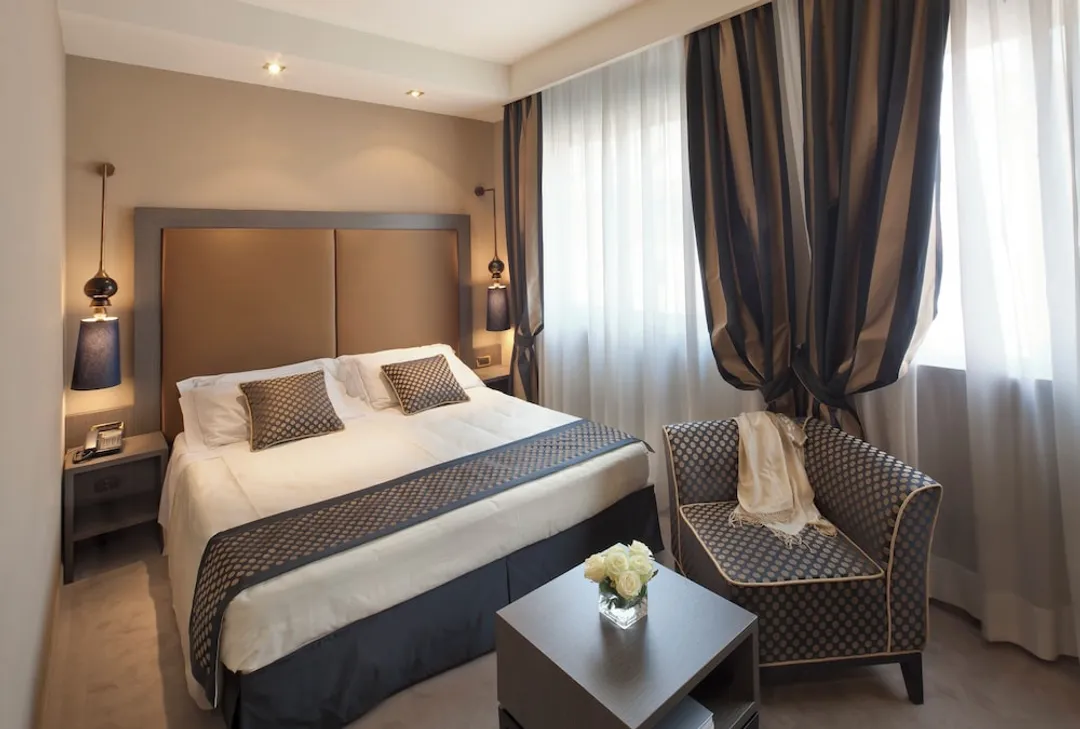 Hotel Mozart-Classic Double Room-1
