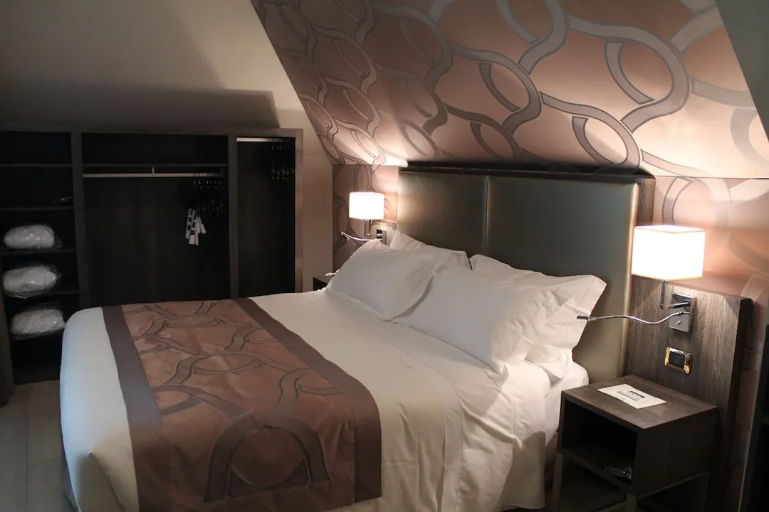 Hotel Mozart-Triple Room-1