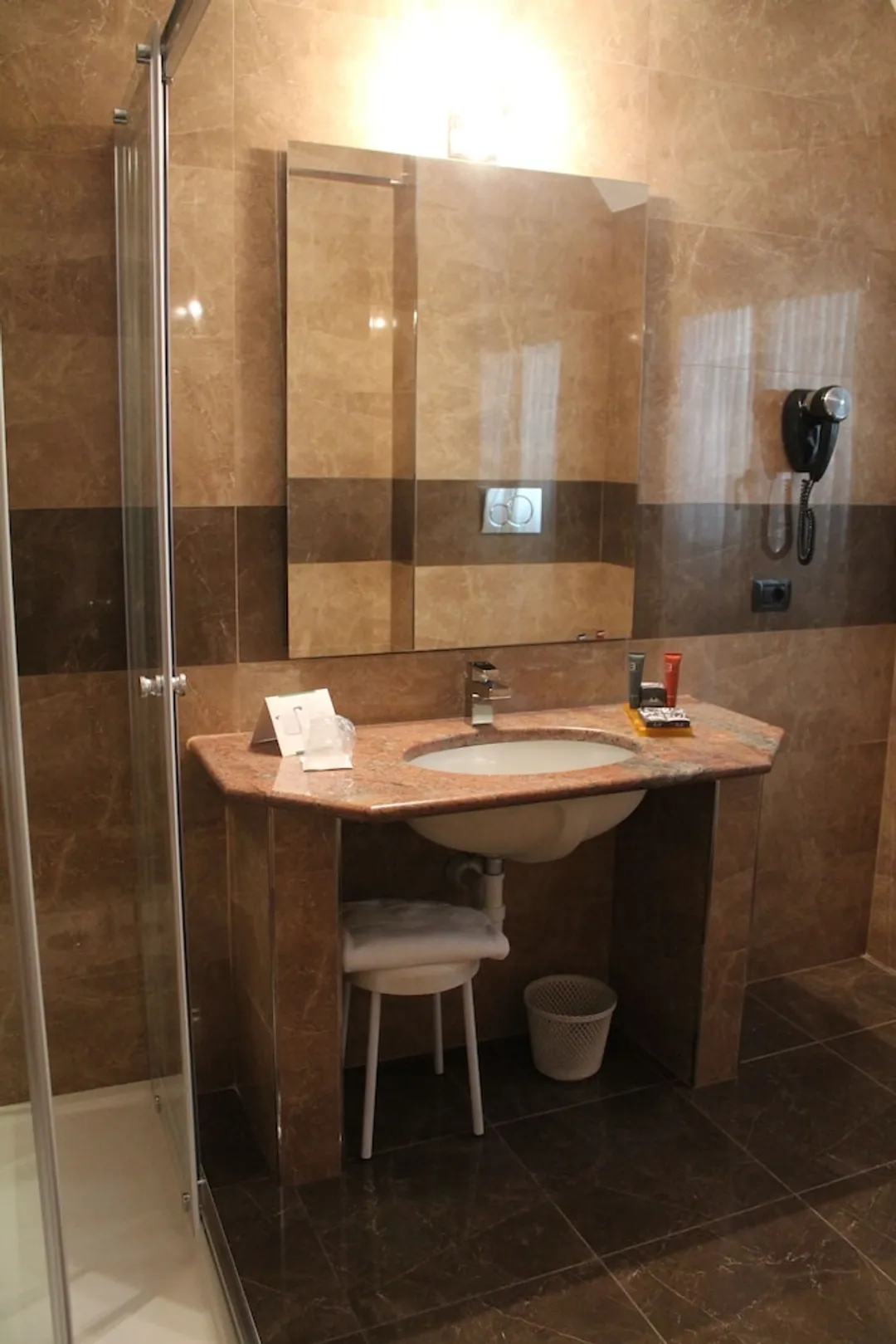 Hotel Mozart-Triple Room-6
