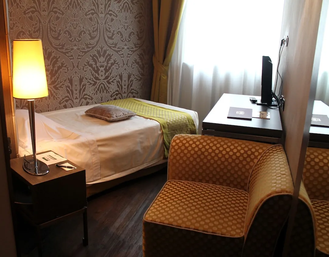 Hotel Mozart-Superior Single Room, 1 Twin Bed-3