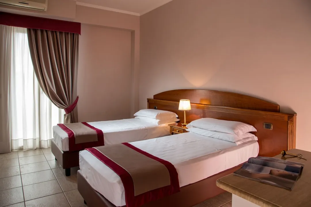 Marini Park Hotel-Standard Twin Room-1