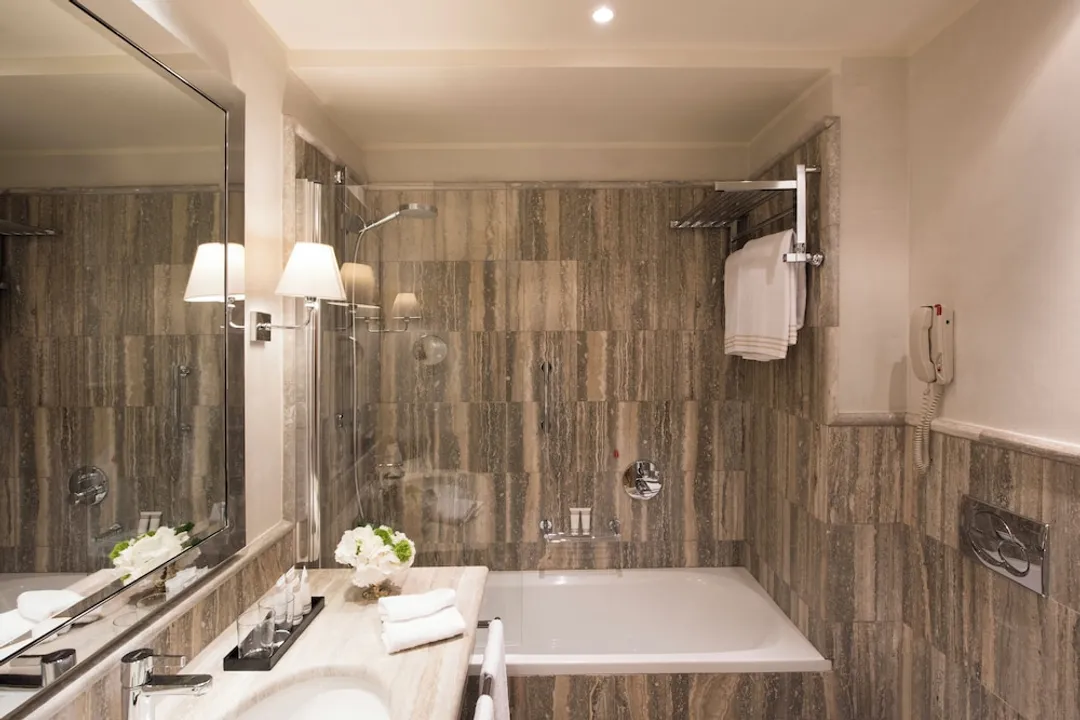 Rosa Grand Milano - Starhotels Collezione-Deluxe Double or Twin Room-9