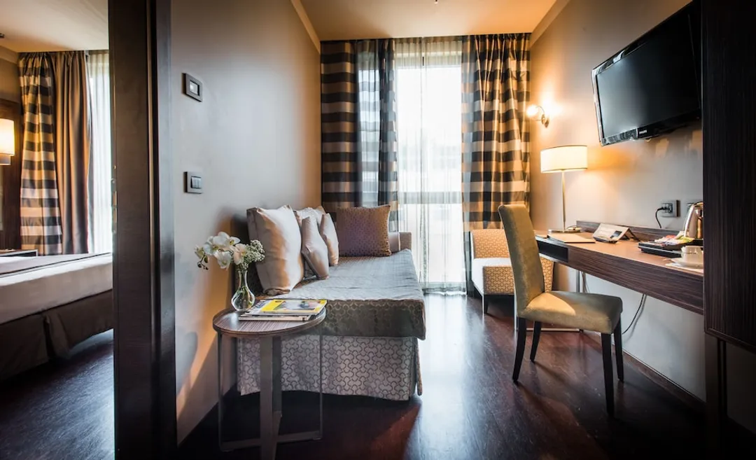 Uptown Palace-Junior Suite-2