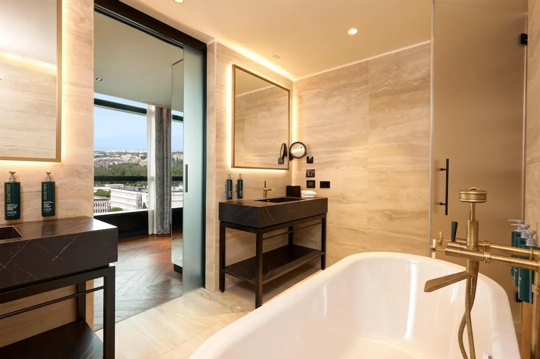 Hilton Rome Eur La Lama-Suite, Multiple Beds, Corner-6