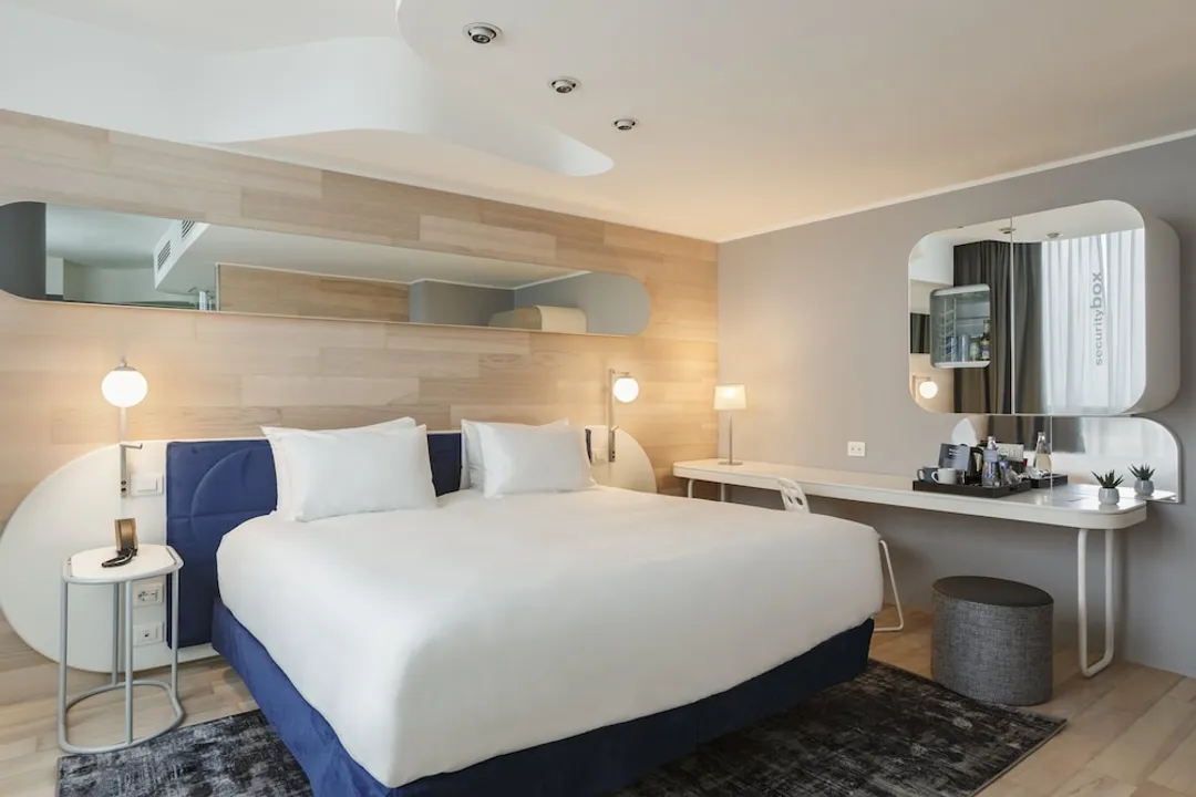 voco Milan - Fiere by IHG-Premium Room, 1 King Bed, City View-4