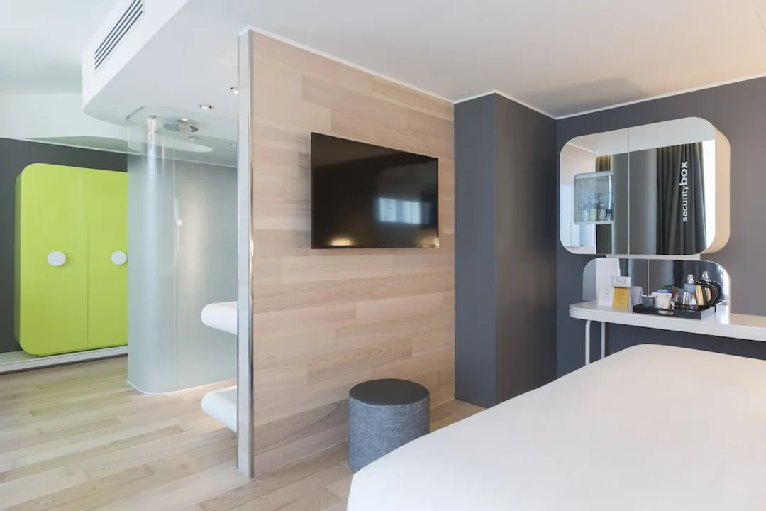 voco Milan - Fiere by IHG-Premium Room, 1 King Bed, City View-2