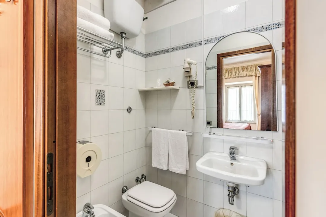 Hotel Milo-Standard Double Room-5
