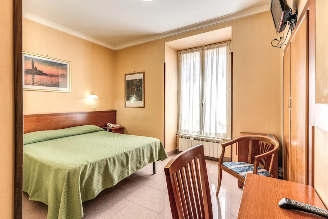 Hotel Milo-Basic Room, 1 Double Bed-3